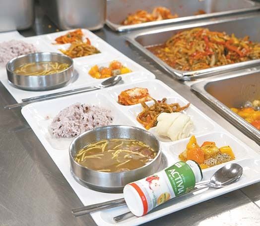  수많은 손길이 만든 ‘존엄한 한 끼’  누적 식사 30만 돌파