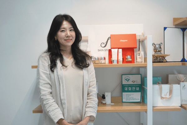  기부를 브랜드의 뿌리로 삼다 – 스킨스터디의 느리지만 단단한 길